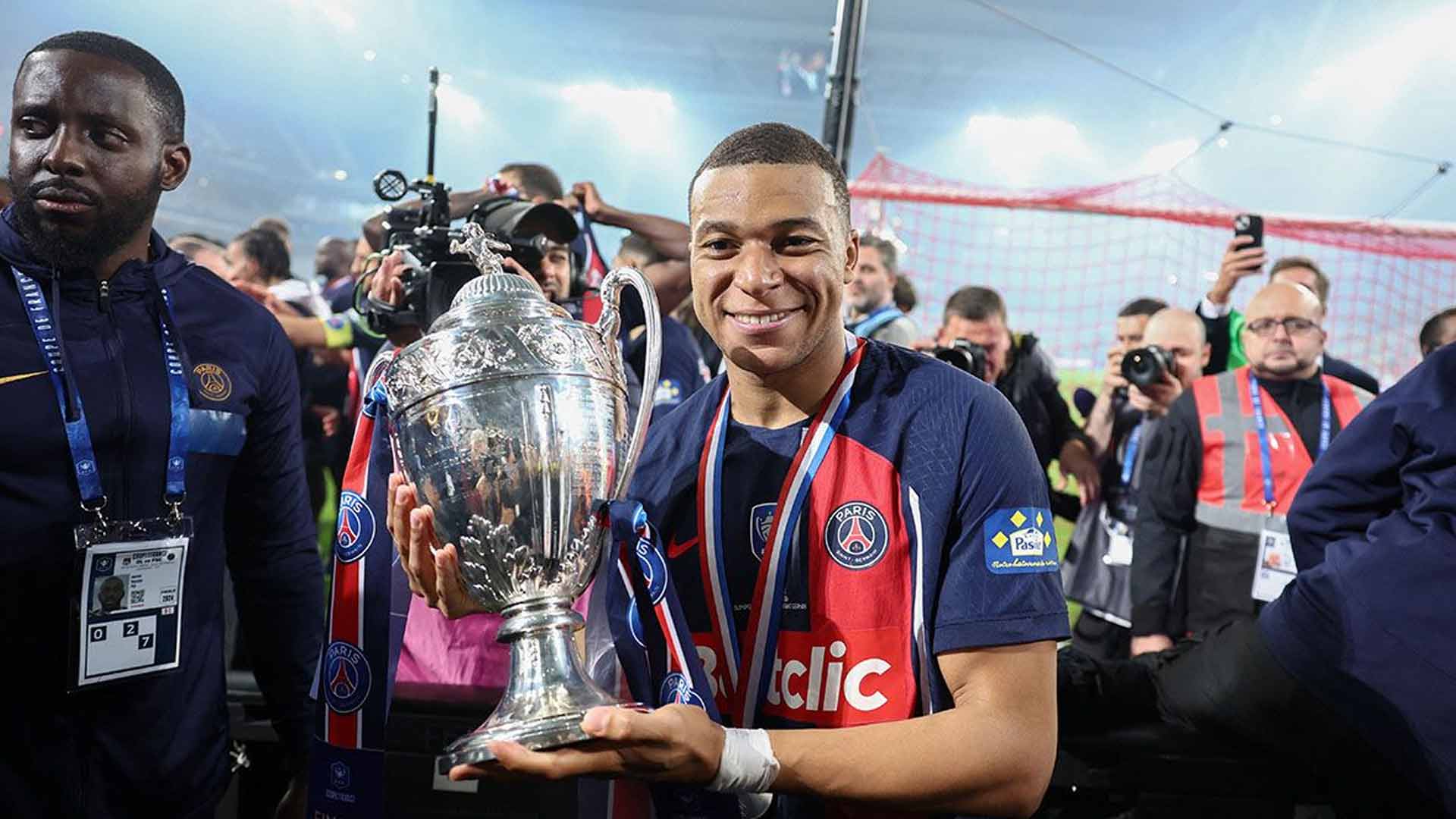 Paris Saint-Germain (PSG) Lolos Dramatis ke Babak Knockout